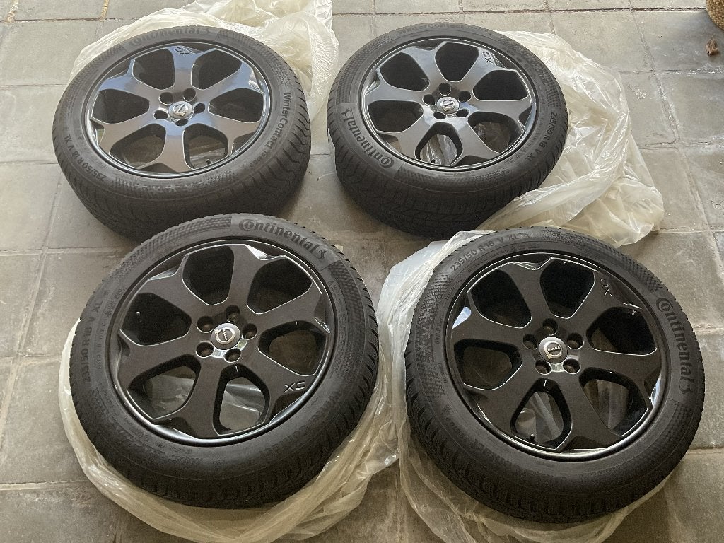 Kit hiver Volvo MERAC 18" noir brillant XC70 — Continental, Autos : Pièces & Accessoires, Pneus et Jantes, Pneus hiver, Véhicule de tourisme