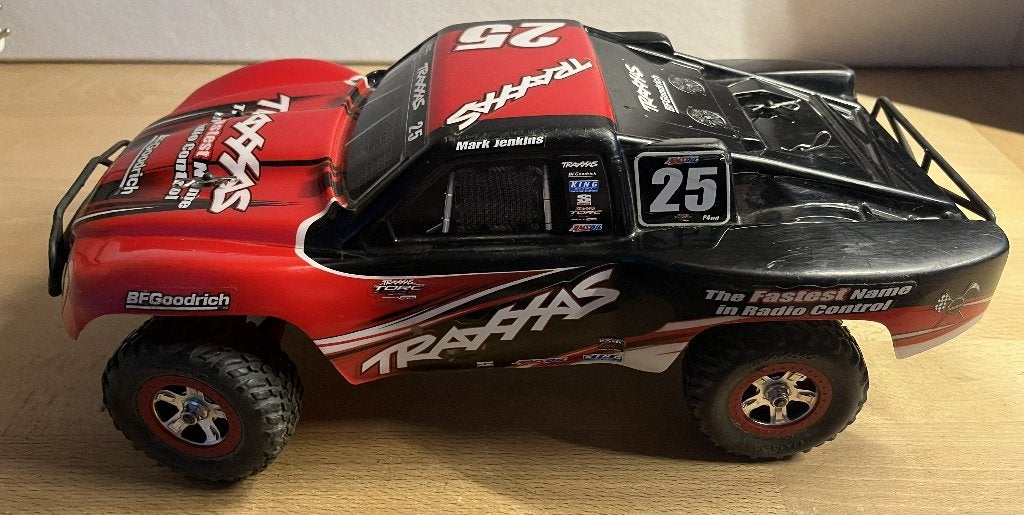 Traxxas Slash + Télécommande + Chargeurs + Batteries neuves, Ophalen, Gebruikt, Elektro