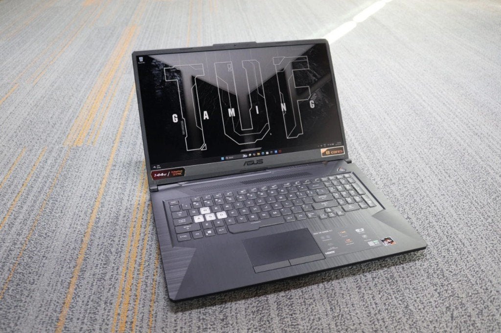 Asus TUF Gaming A17, Informatique & Logiciels, Ordinateurs portables Windows, Utilisé, 17 pouces ou plus, SSD, 2 à 3 Ghz, 16 GB