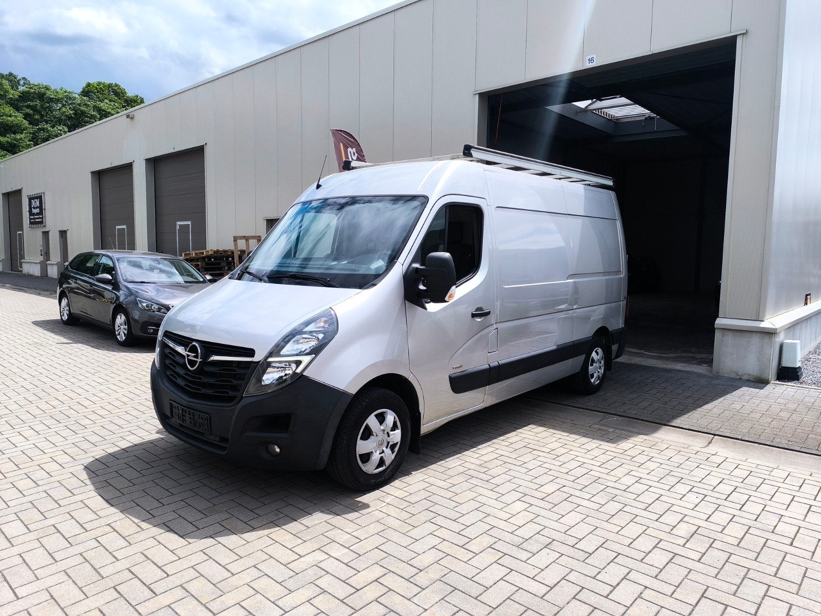 Opel movano 2.3 CDTI 2020 L2H2 11500€ netto, Auto's, Stof, 4 cilinders, 2300 cc, 5 deurs