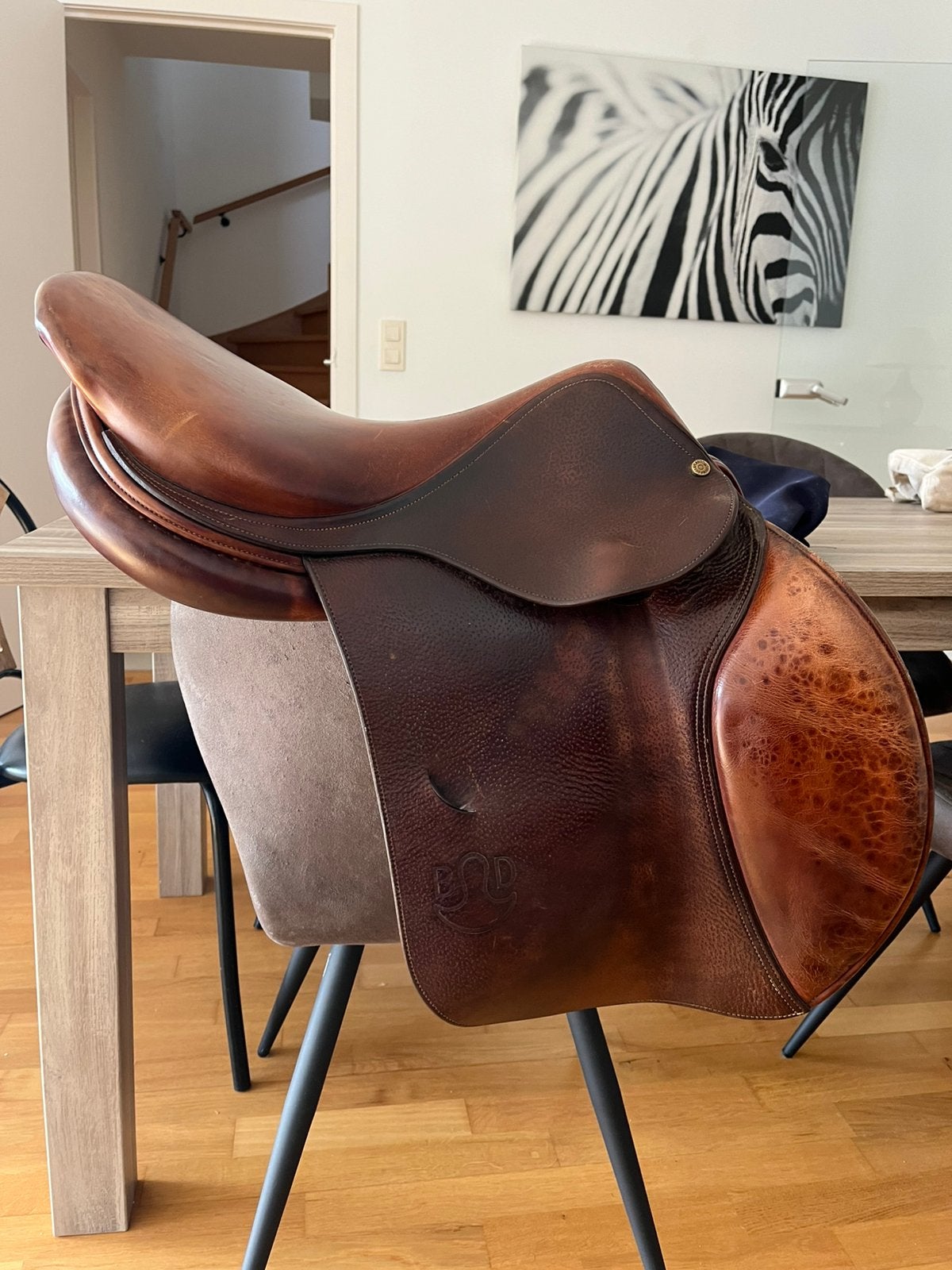 Bruno Delgrange zadel 17,5 inch, Dieren en Toebehoren, L (17.5 inch), Gebruikt, Ophalen of Verzenden, Springen