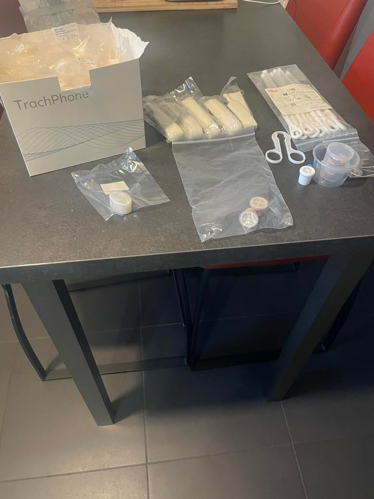 Gratis materiaal trachea, Diversen, Ophalen, Nieuw