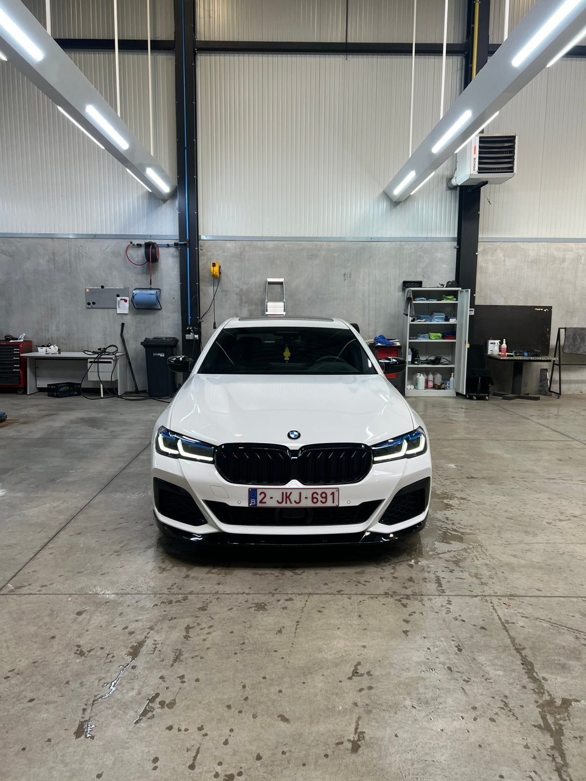 BMW 545e xDrive M Sport LCI | 394 PK | Laserlight | Pano |, Cuir, Euro 6, Noir, 5 portes
