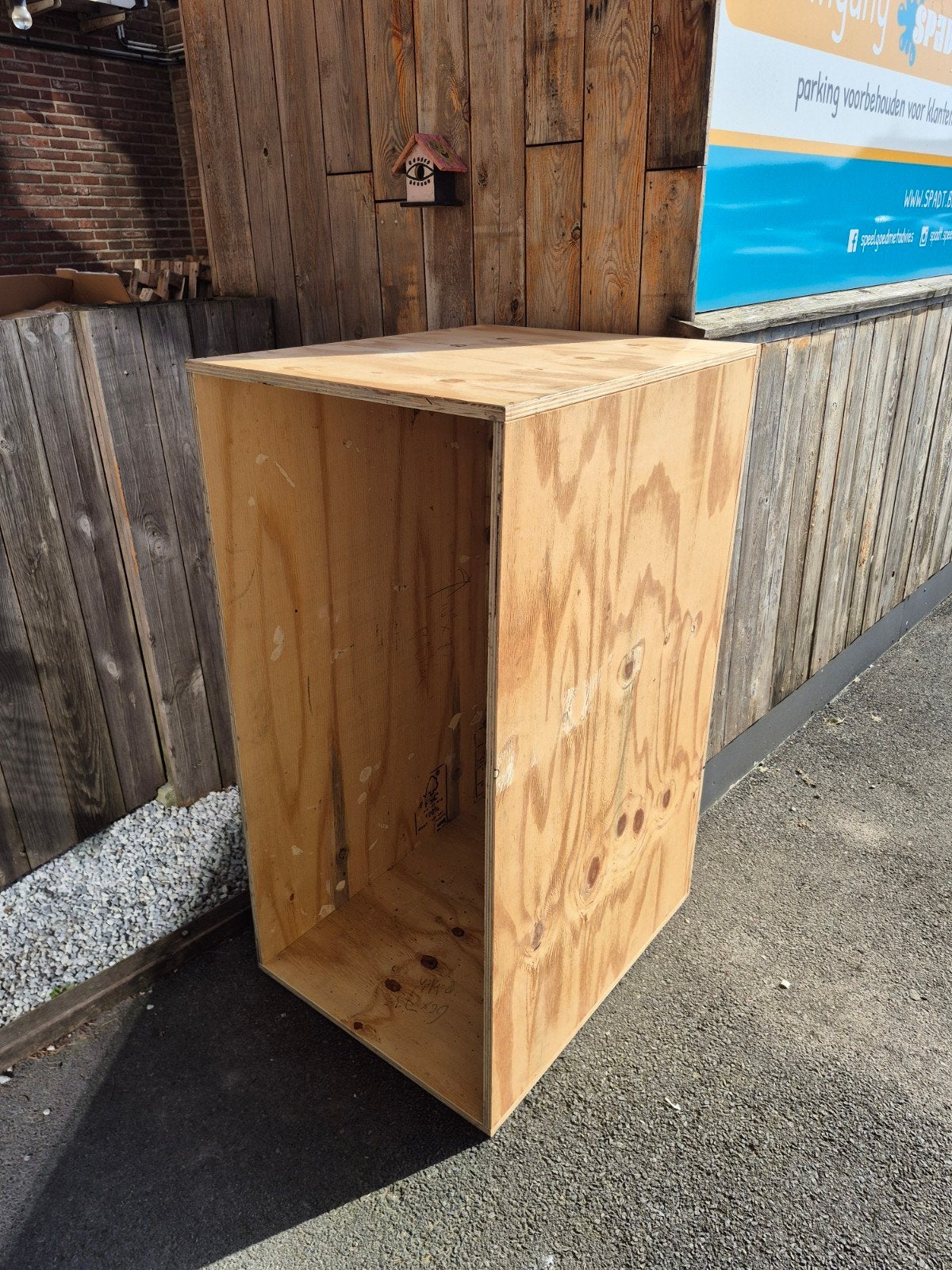 2 grote houten winkeldisplays, Enlèvement