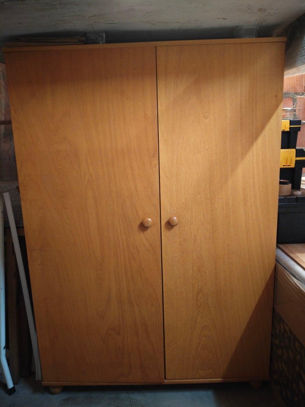 chambre d'enfant en bois clair, Beige, Une personne, Enlèvement, Utilisé