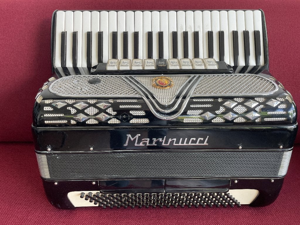 Italiaanse Marinucci accordeon Model 850 . 4 korig .Musette., Musique & Instruments, Accordéons, Utilisé, Accordéon à touches