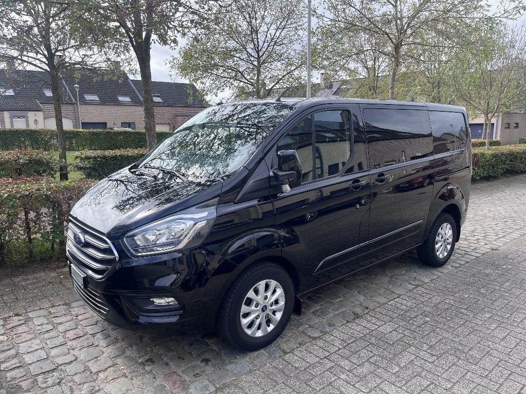 Ford Transit Custom 130pk H1 L1, Auto's, Voorwielaandrijving, Stof, Euro 6, Zwart