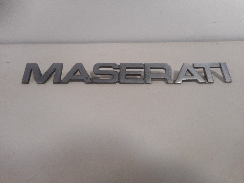 LOGO / EMBLEME Maserati Biturbo (01-1981/12-1995), Autos : Pièces & Accessoires, Utilisé, Maserati