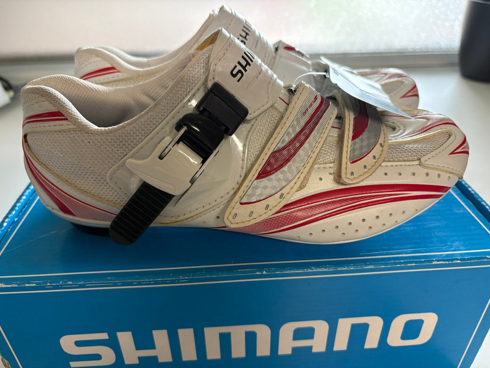 Chaussures de cyclisme Shimano SH-R106 Taille 38 avec boîte, Enlèvement ou Envoi, Comme neuf