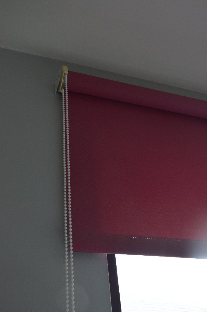 Roze rolgordijn halfverduisterend, Huis en Inrichting, Stoffering | Gordijnen en Lamellen, Ophalen, Gebruikt, Rolgordijn, Rolgordijn