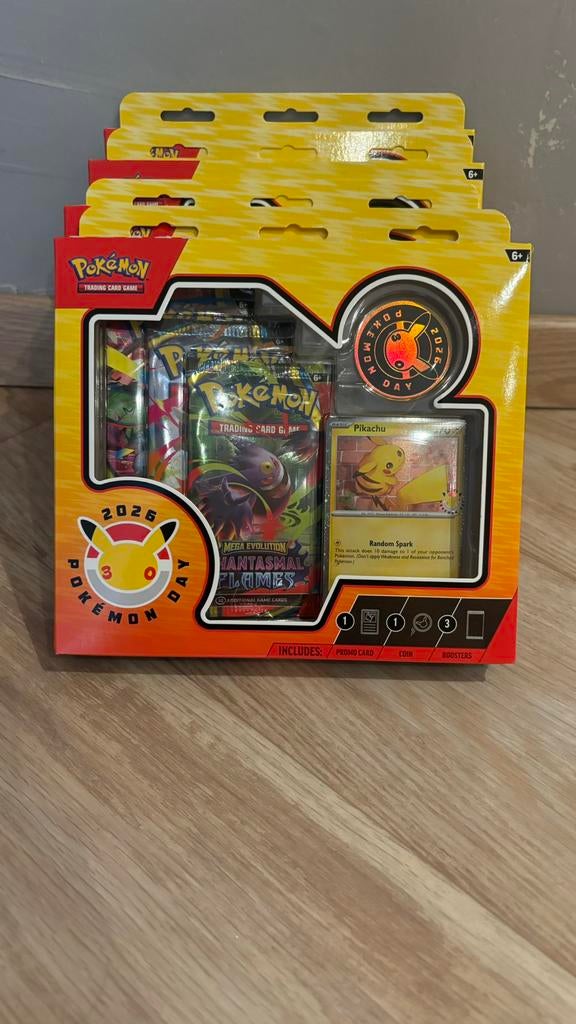 Coffret promotionnel Pokémon Pikachu 2025, Enlèvement ou Envoi, Neuf, Booster, Foil