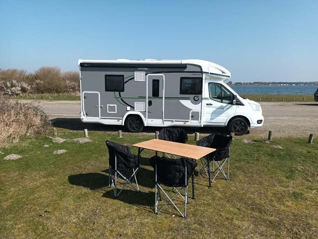 TE HUUR: volledig uitgeruste camper 4p (2025) met trekhaak, Caravanes & Camping, Camping-cars, Particulier, jusqu'à 4, Semi-intégral