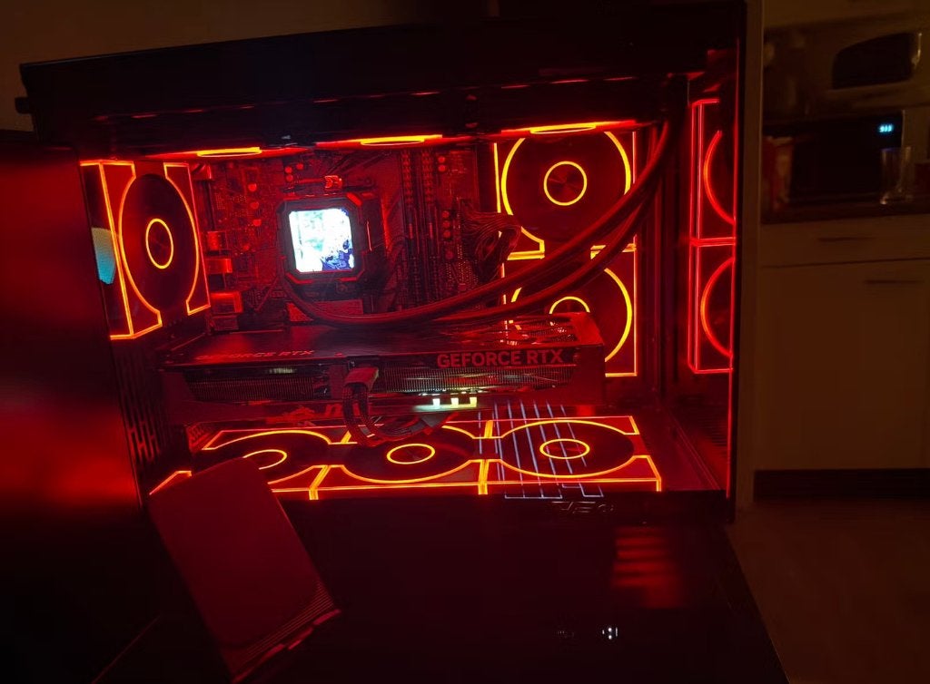 gaming pc - RTX 5070 - Ryzen 7 5700x - 32gb - SSD 1TB - RGB, Computers en Software, Ophalen, Zo goed als nieuw, Gaming, SSD
