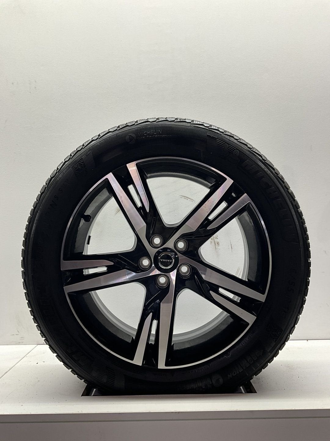 19’’VOLVO XC60 VELGEN WINTERBANDEN ORIGINEEL VOLVO, Auto-onderdelen, 19 inch, Gebruikt, -, -