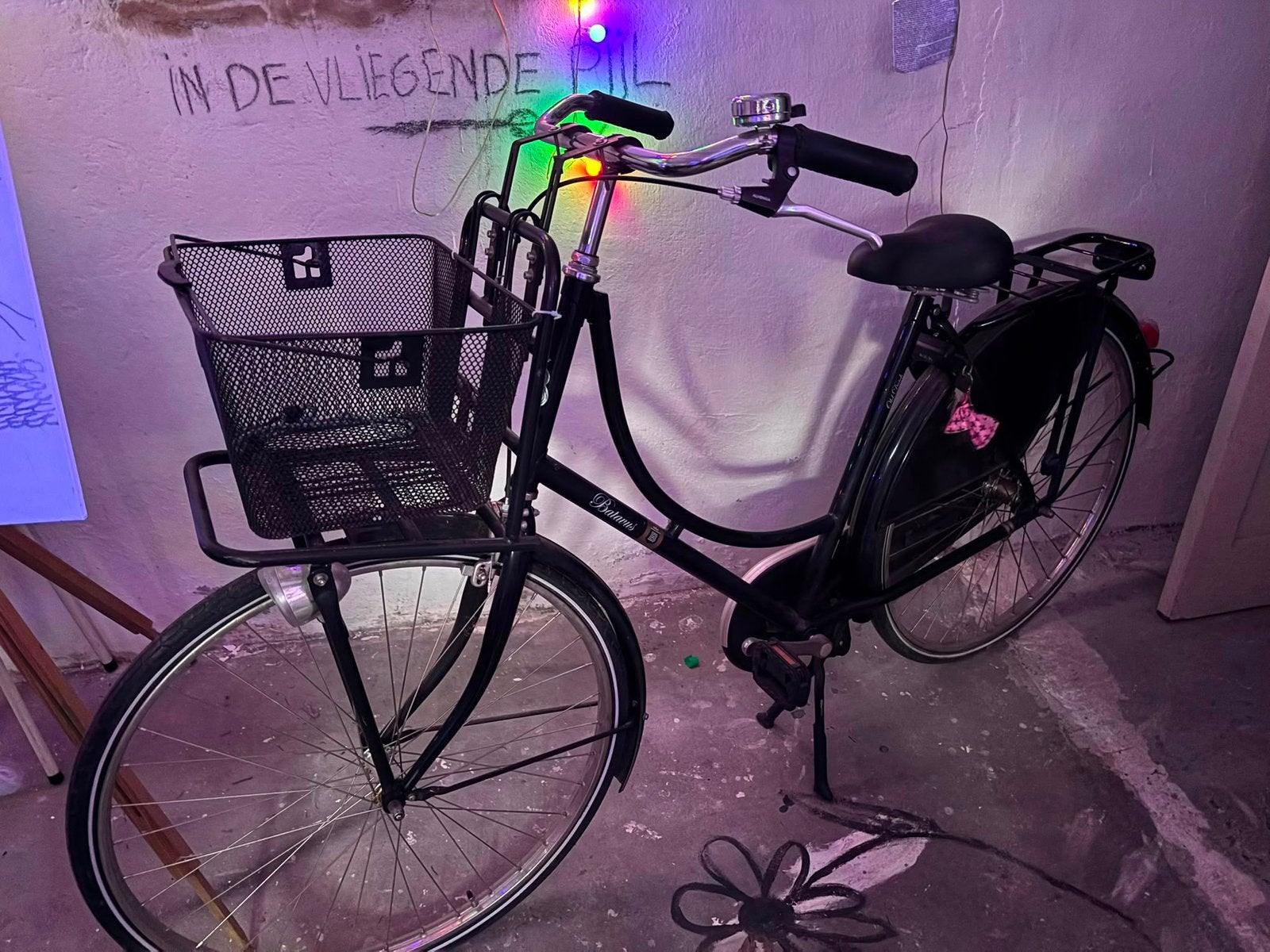 Damesfiets met mandje, Vélos & Vélomoteurs, Vélos | Femmes | Vélos grand-mère, Enlèvement, Comme neuf