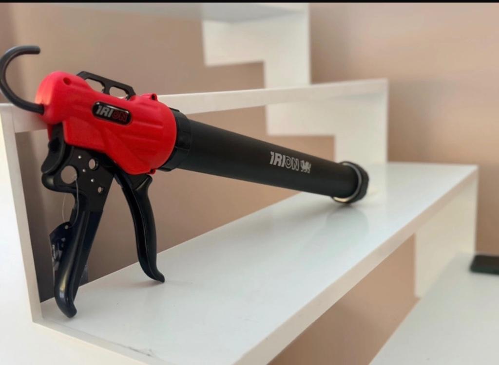 Sauf pistolet à calfeutrer neuf, Enlèvement ou Envoi, Neuf