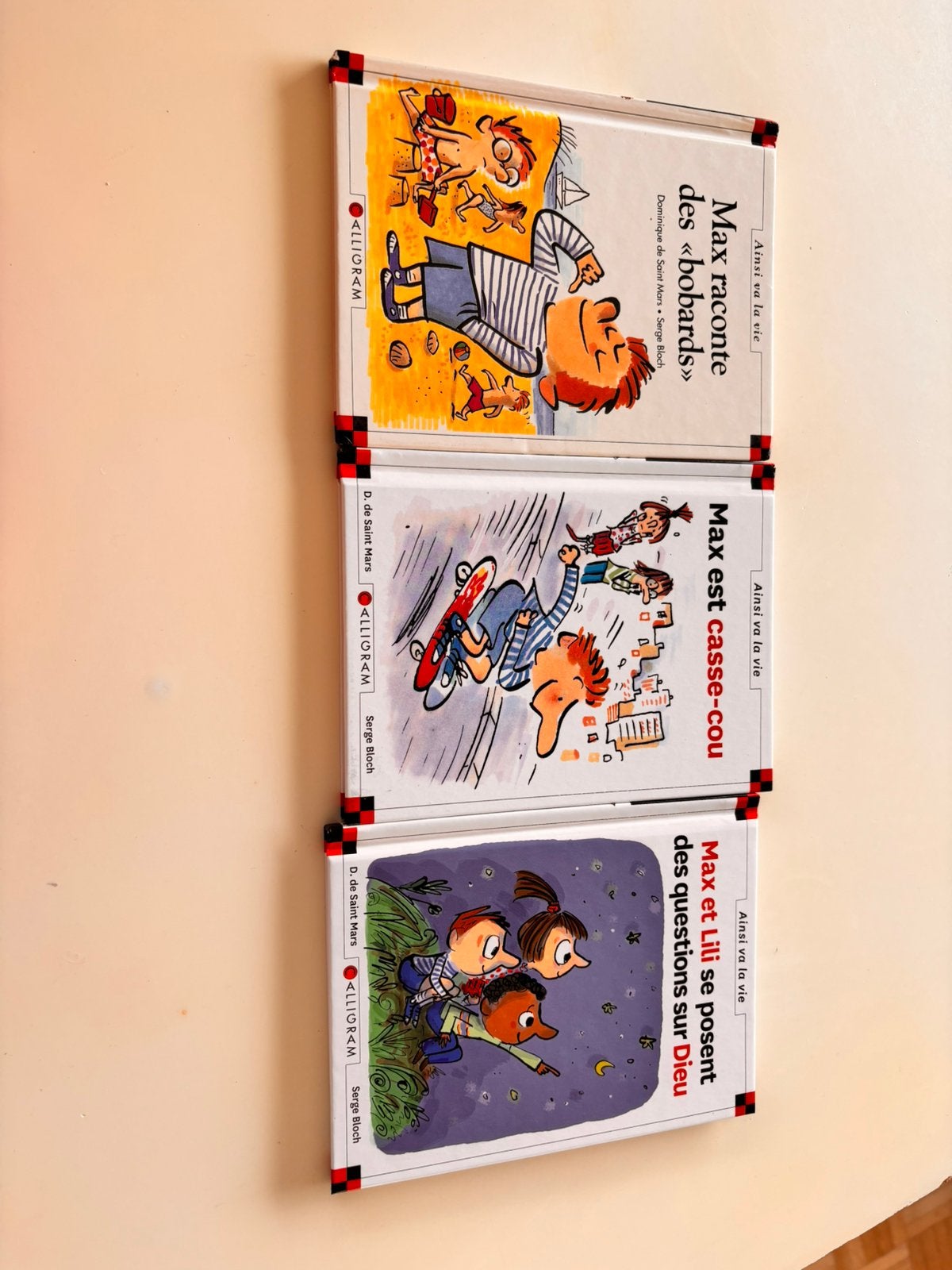 3 max et lili dont 2 neufs, Livres, Enlèvement, Neuf