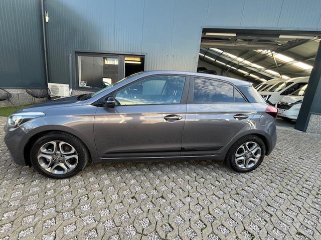 Hyundai i20 Benzine - AUTOMAAT - Slechts 21000 km !, Autos, Hyundai, Argent ou Gris, Achat, Euro 6, Entreprise