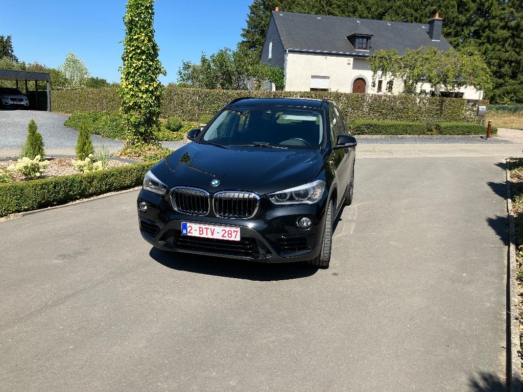 BMW X1 xDrive 20i, Achat, 4 portes, Détection des panneaux routiers, Entretenue par le concessionnaire