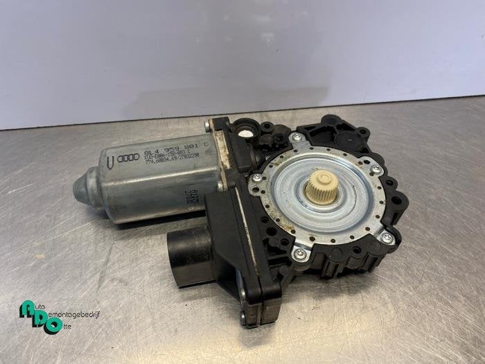 Moteur de vitre portière d'un Audi A3 (A3 96-), Autos : Pièces & Accessoires, -, 3 mois de garantie, Audi, Utilisé
