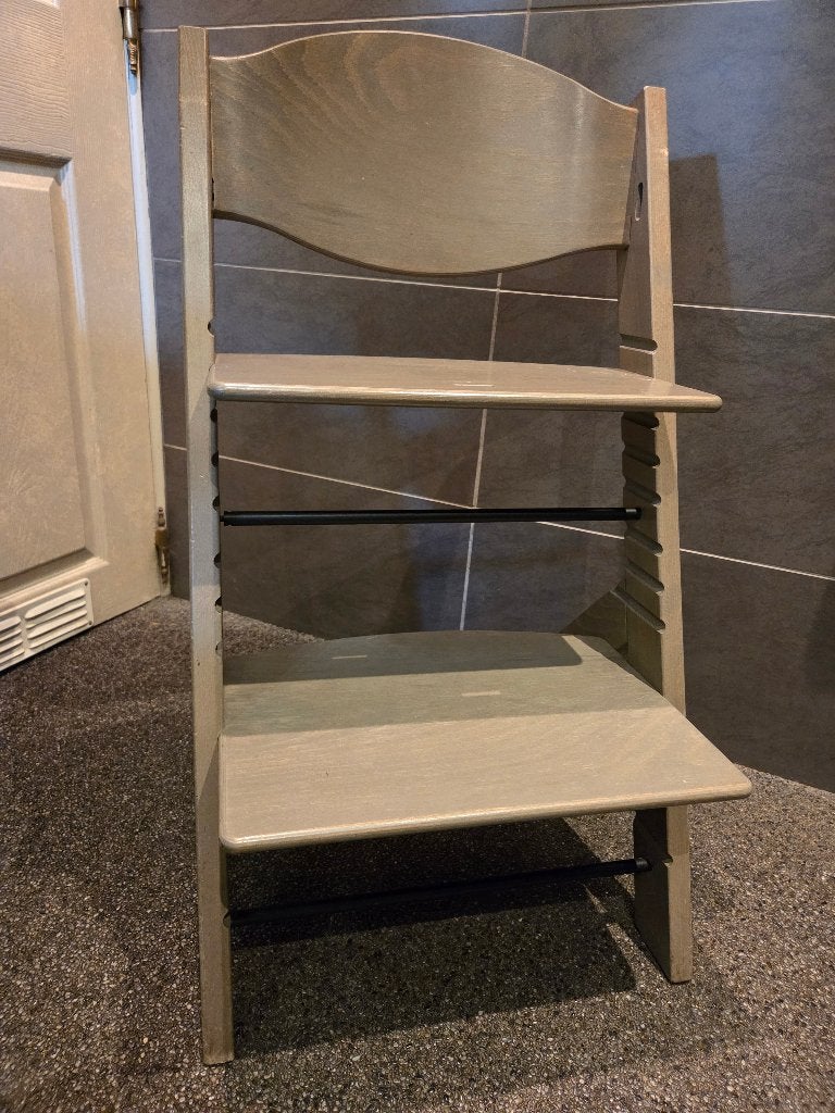 Treppy eetstoel, Kinderen en Baby's, Kinderstoelen, Ophalen, Zo goed als nieuw, Meegroeistoel, Aanschuifbaar
