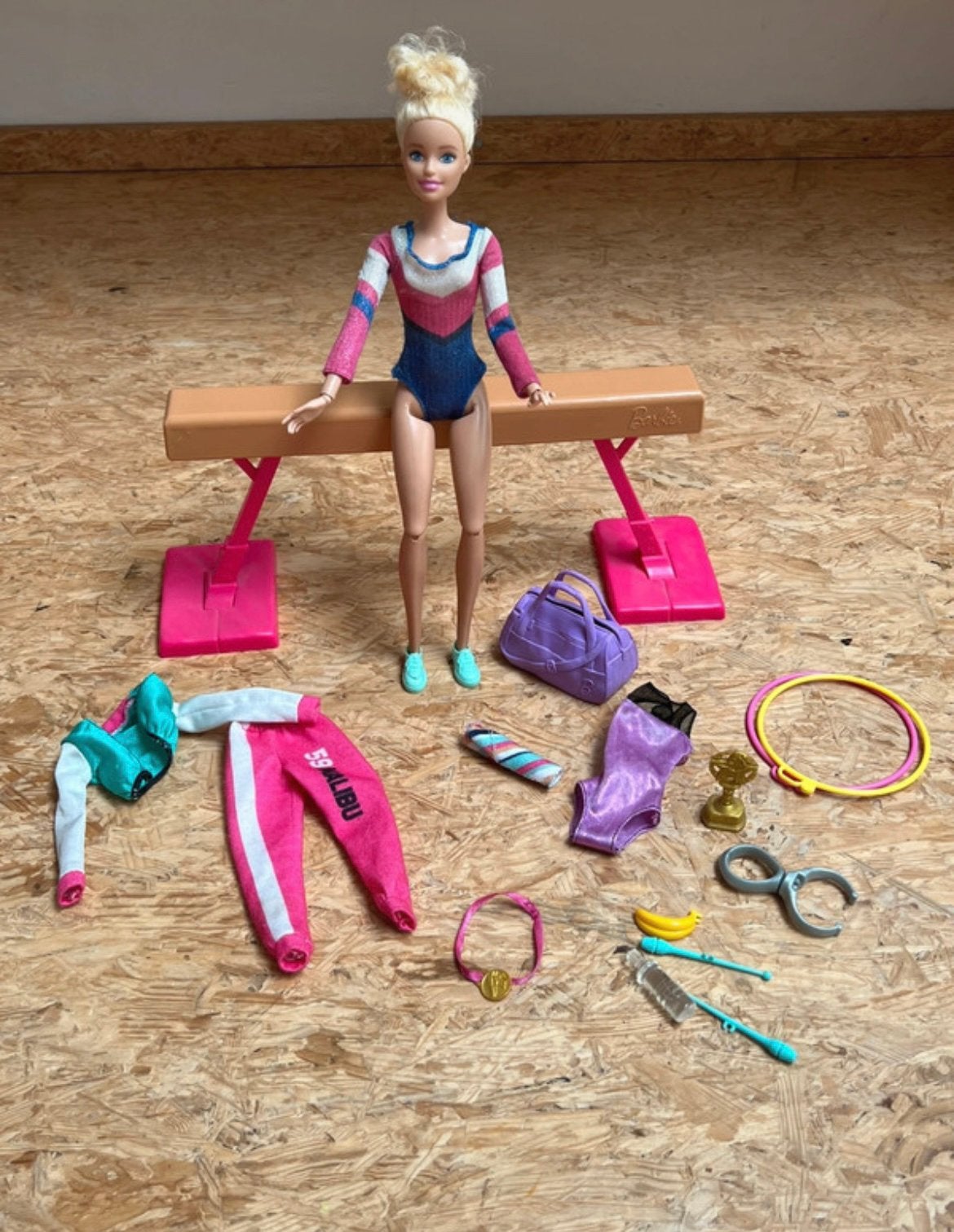 Barbie met balk compleet en in hele goede staat, Enlèvement, Comme neuf, Barbie