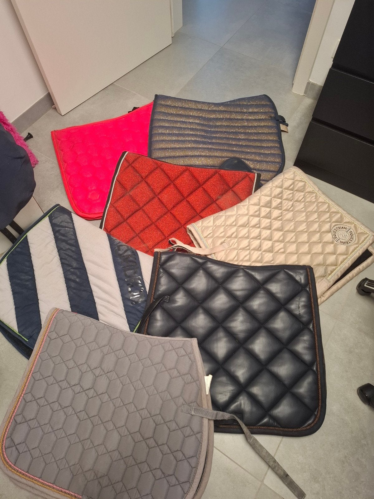 zadeldakje maat Full, Animaux & Accessoires, Chevaux & Poneys | Couvertures & Couvre-reins, Full (L), Enlèvement, Comme neuf, Tapis de dressage