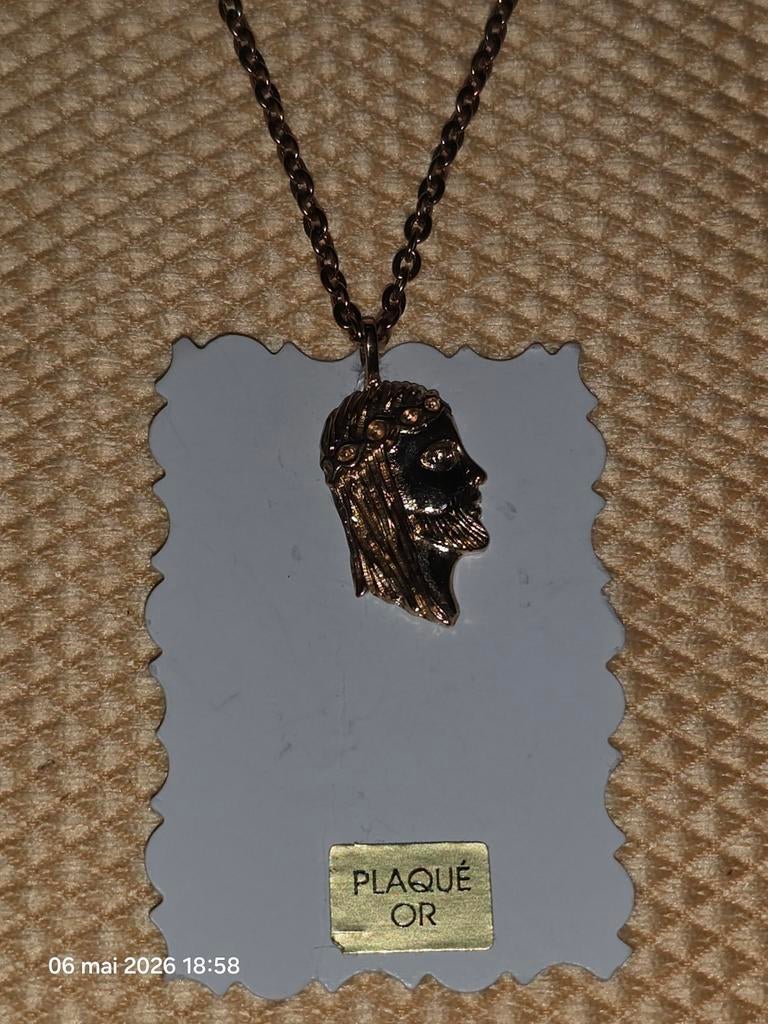 Pendentif tête de Jesus plaqué or jaune, Neuf, Jaune, Autres matériaux