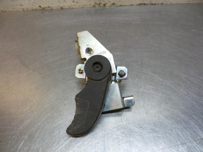 Poignée portière arrière camionnette d'un Ford Connect (C, -, 3 mois de garantie, -, -