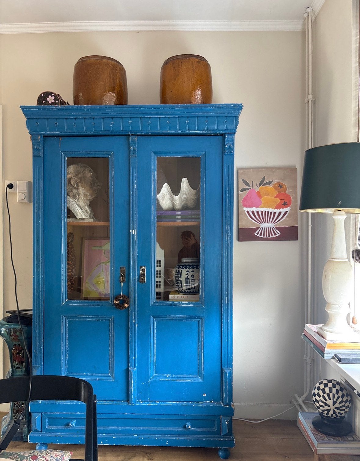 Antieke grenen linnenkast petrolblauw koningsblauw vintage, Huis en Inrichting, Ophalen, Zo goed als nieuw, Glas