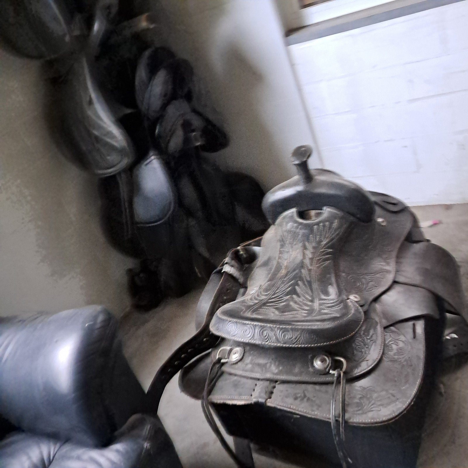 te koop zadel, Enlèvement, Système d'ajustement