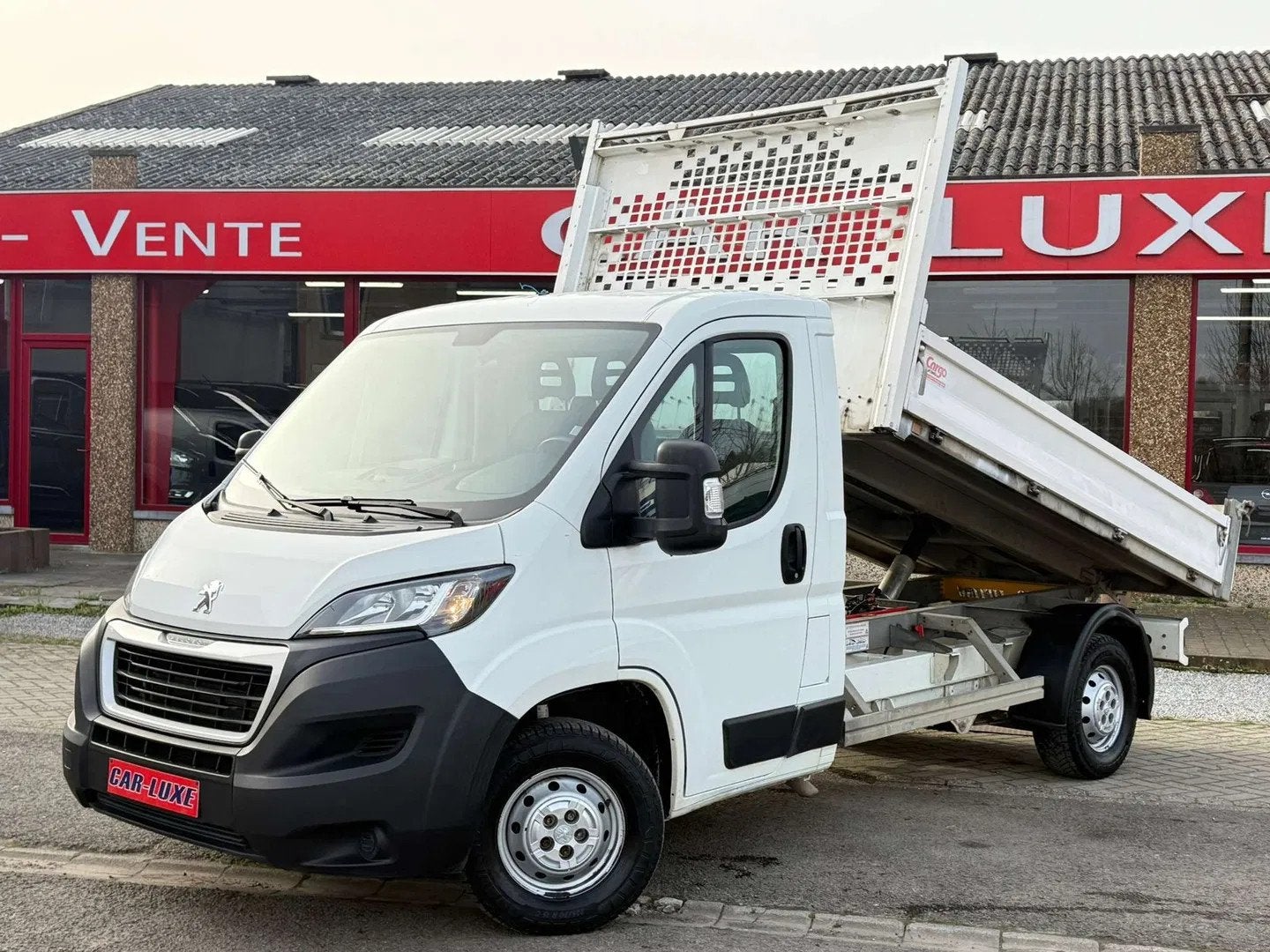 Peugeot Boxer L3H2 PLATEAU BASCULANT ELECTRIQUE 3PLACES, Auto's, Bestelwagens en Lichte vracht, Gebruikt, 4 cilinders, 1 kg, Wit
