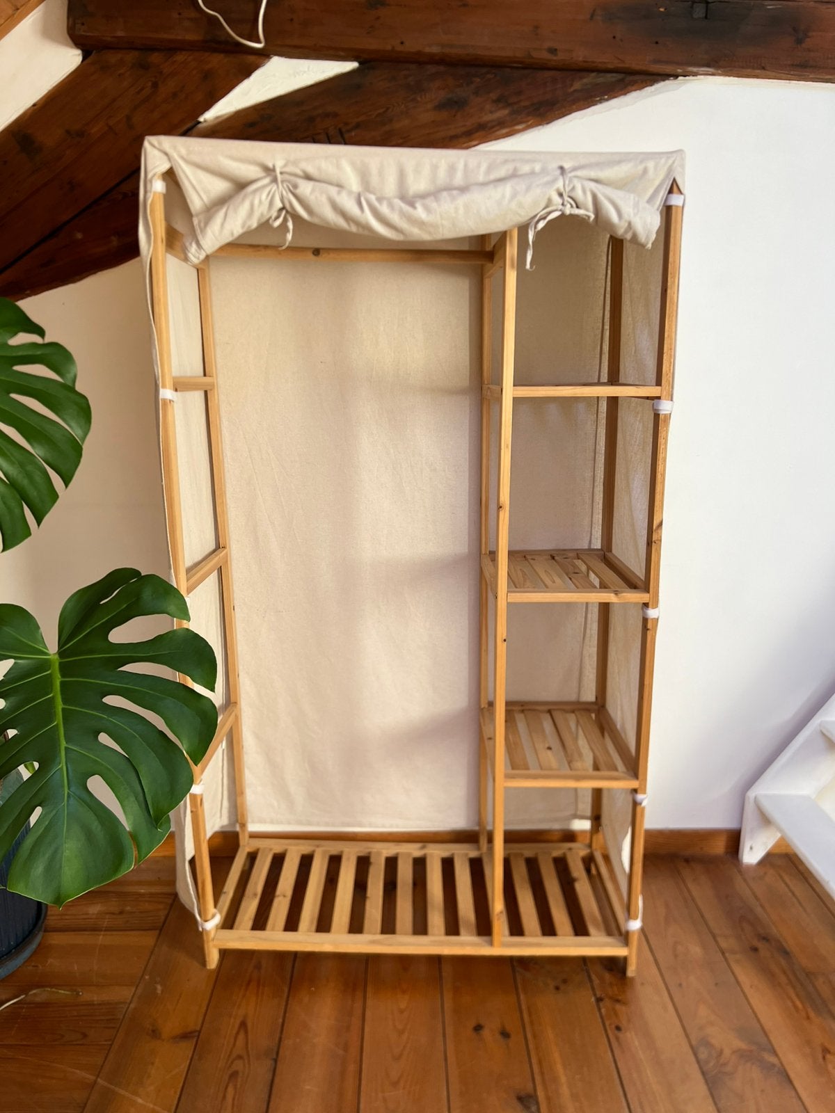 Penderie en bois 20€, Kleding | Dames, Ophalen, Gebruikt