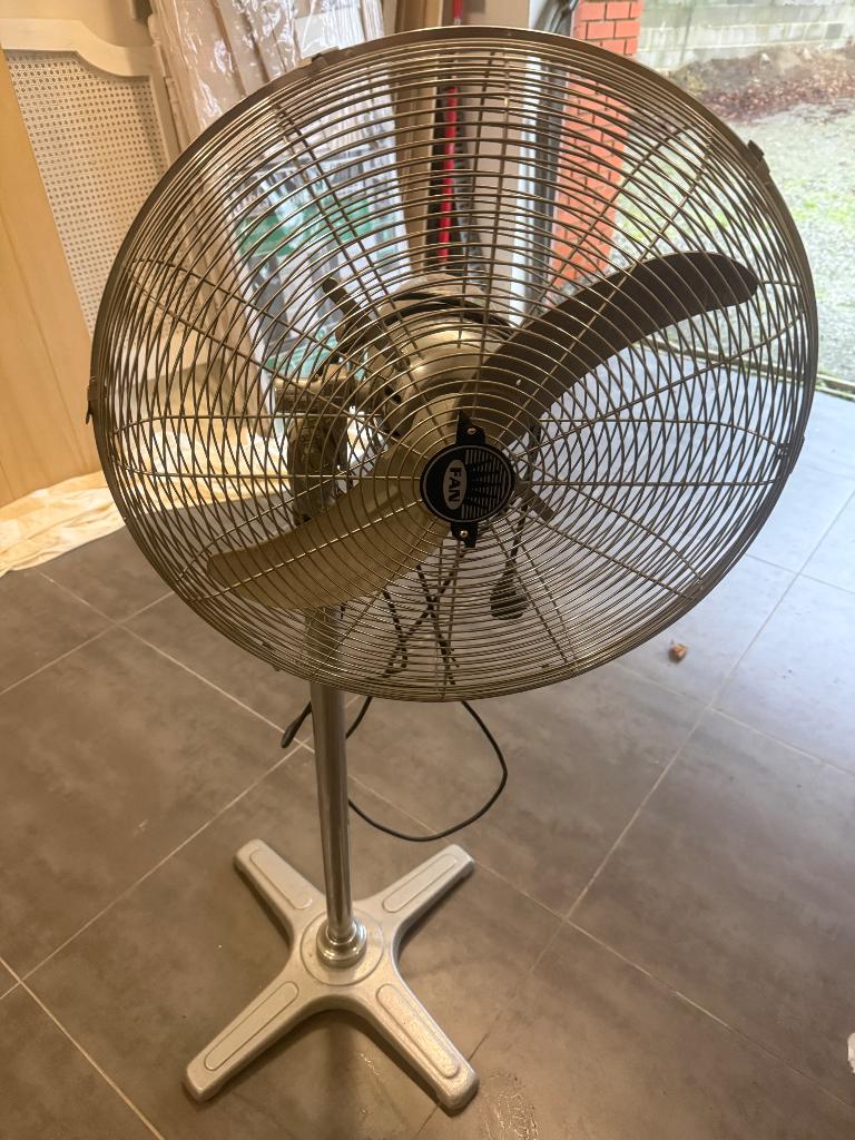 Ventilateur sur pied, Enlèvement, Utilisé, Ventilateur de sol