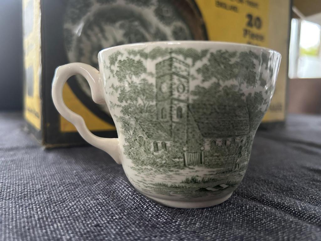 20-delige serviesset English Ironstone, Enlèvement