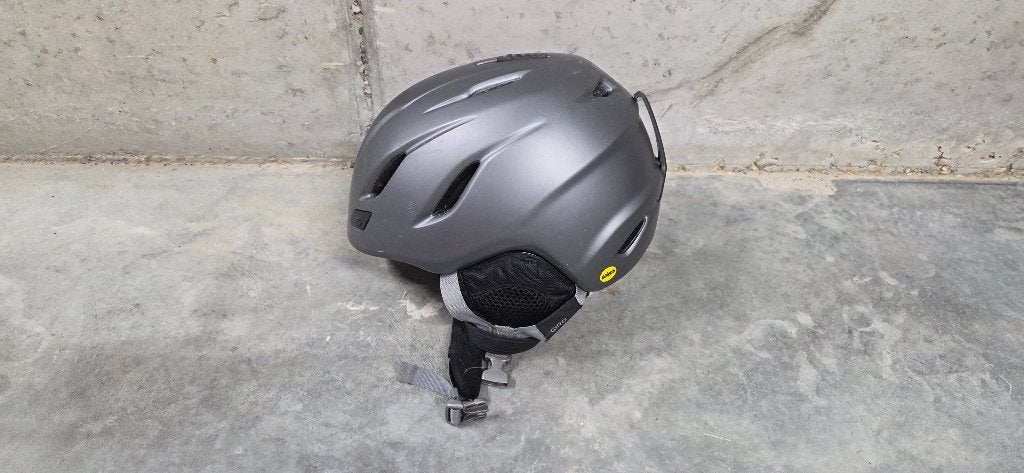 Decathlon Play fietshelm zwart – 54–58 cm, Ophalen, Gebruikt, S, Jongen of Meisje