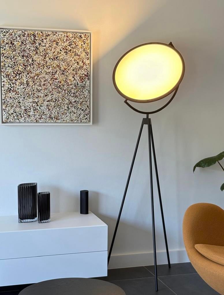 Vloerlamp op driepikkel, Neuf, Métal, Modern. Indistrueel, 150 à 200 cm