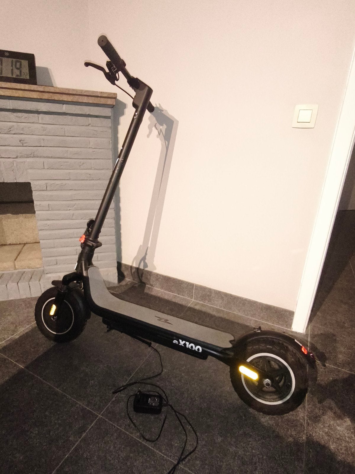 Elektrische step UrbanGlide EZWAY EX100 – Met oplader

Prijs, Fietsen en Brommers, Ophalen, Nieuw
