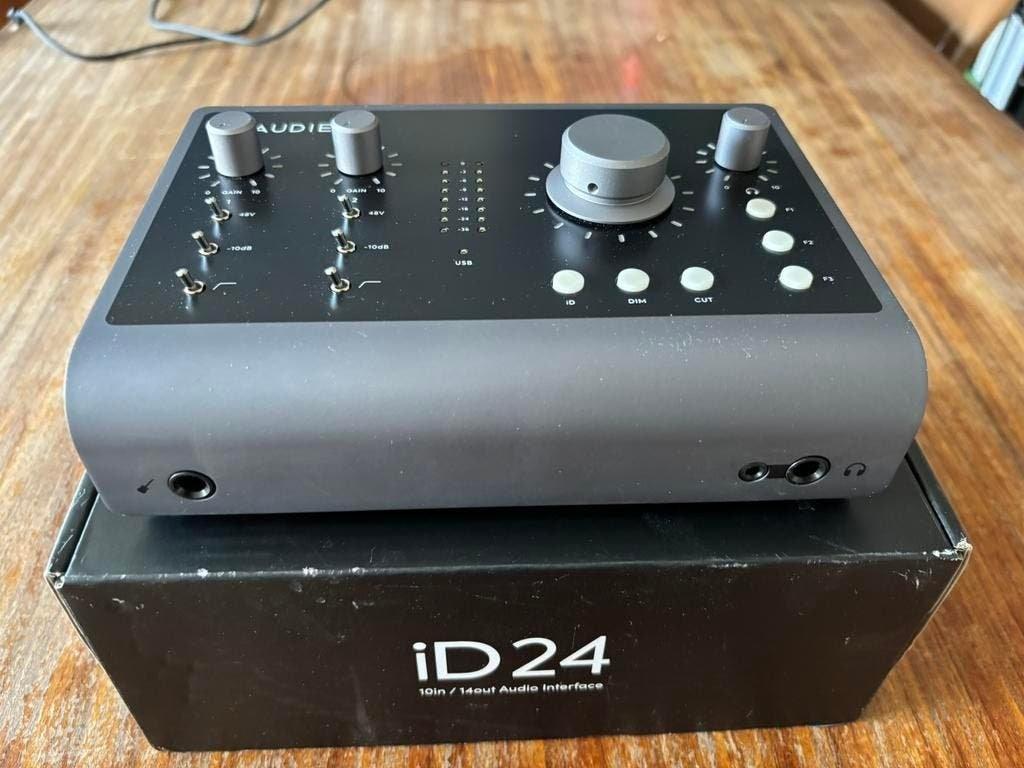 Audient iD24 USB-C Audio Interface - Zeer goed, Muziek en Instrumenten, Midi-apparatuur, Zo goed als nieuw, Ophalen of Verzenden