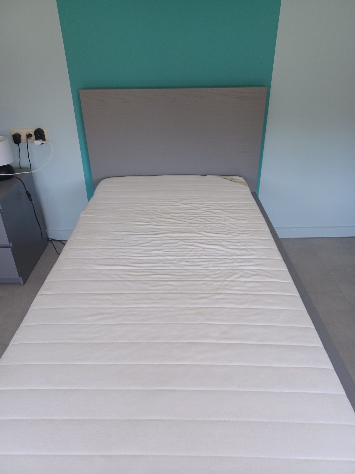 Lit Malm gris 90 x 200 cm avec sommier à lattes + matelas en, 90 cm, Matelas, Une personne, Enlèvement