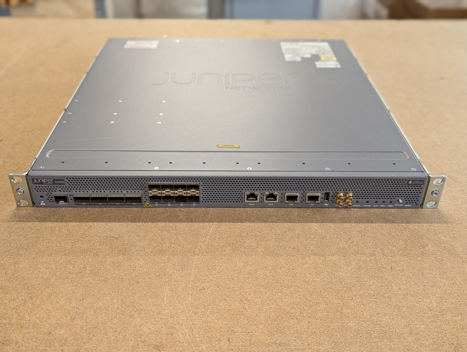 JUNIPER MX204 4x100G 8x10G LNS BNG LICENCES, Computers en Software, Routers en Modems, Ophalen of Verzenden, Zo goed als nieuw