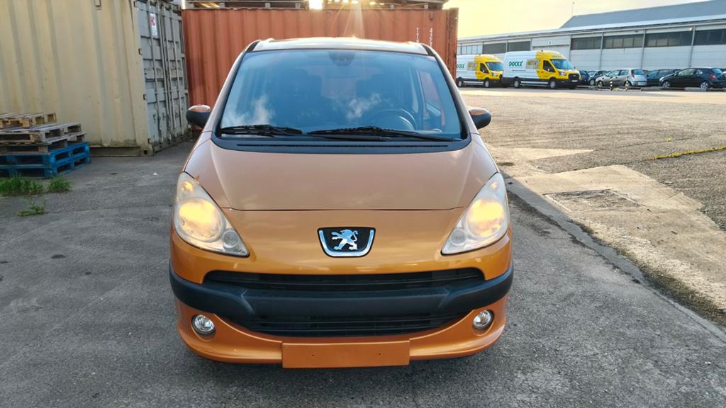 Peugeot 1007 ' automaat ' km 103.000, Auto's, Peugeot, Automaat, Bedrijf, Te koop, Benzine