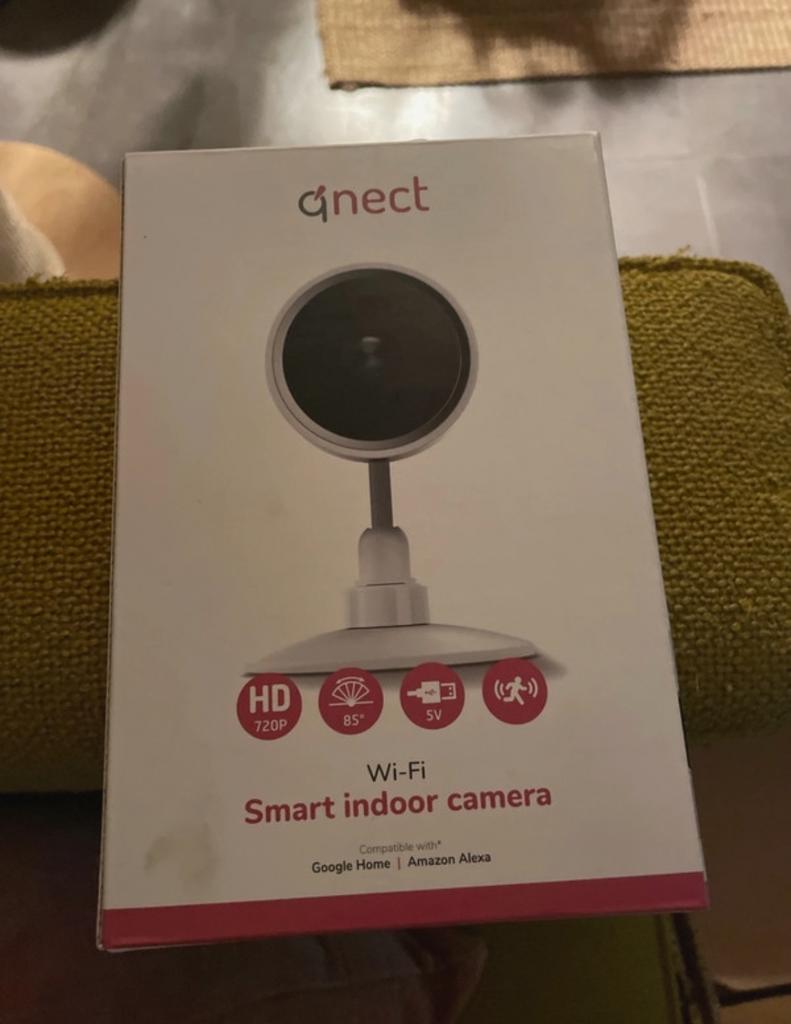 Qnect smart indoor en outdoor camera, Enlèvement, Comme neuf