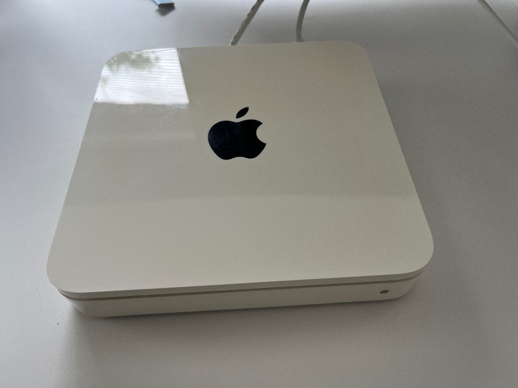 Apple AirPort Time Capsule (2TB), Computers en Software, Routers en Modems, Ophalen, Zo goed als nieuw, Router, Apple