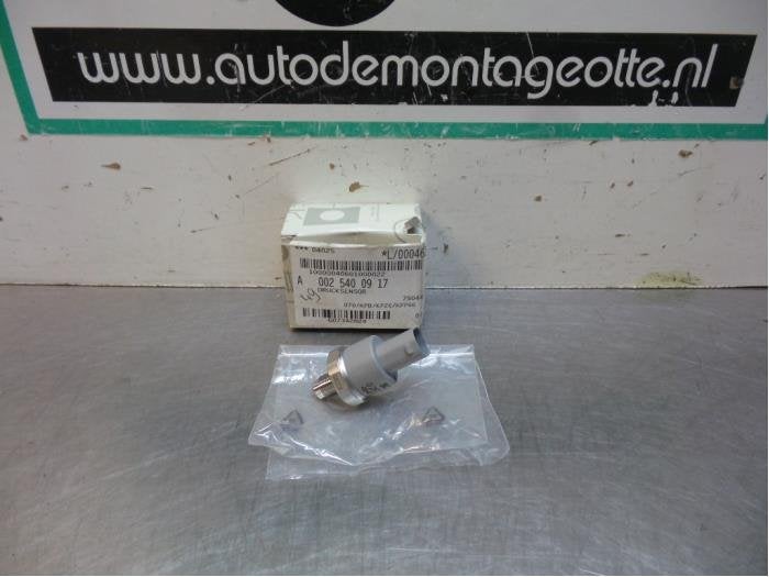 Capteur de pression carburant d'un Mercedes C-Klasse (C-Klas, Autos : Pièces & Accessoires, Neuf, -, -, -