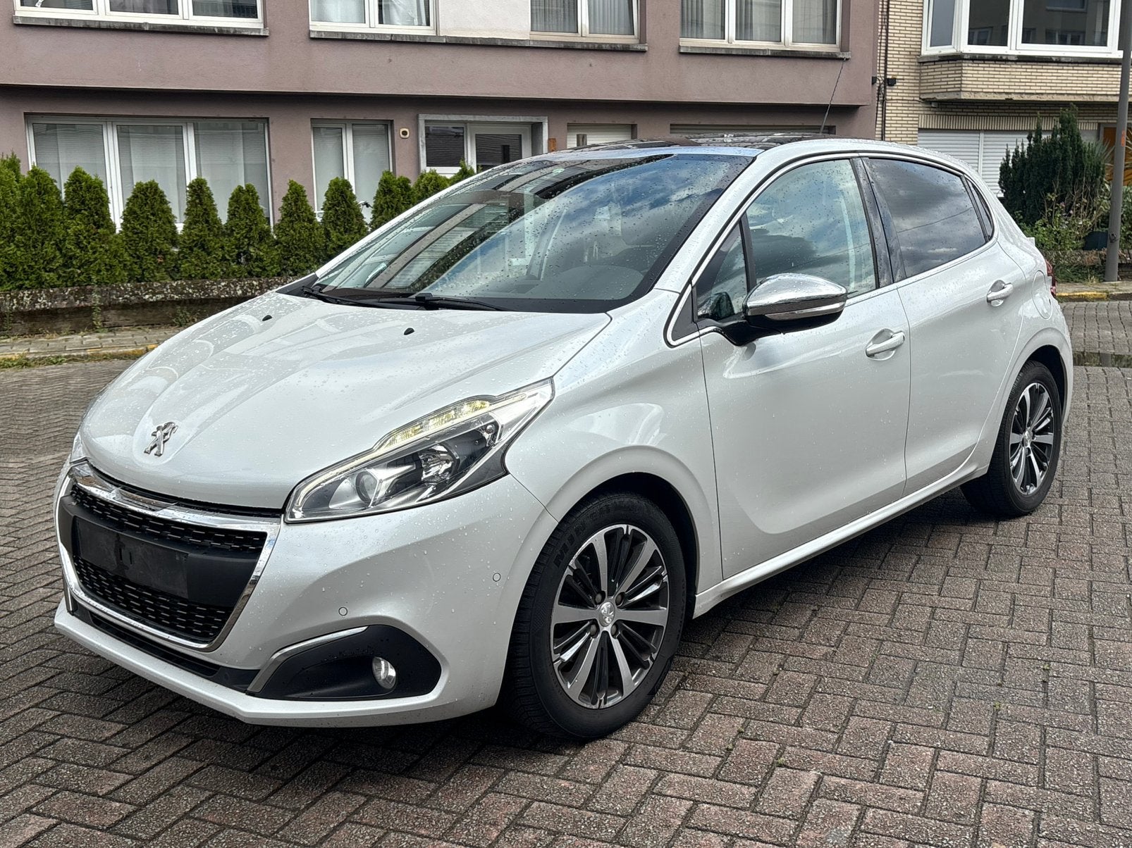 Peugeot 208 AUTOMAAT 1.2 Benzine 2018, Autos, Peugeot, Achat, Euro 6, Entreprise, Noir