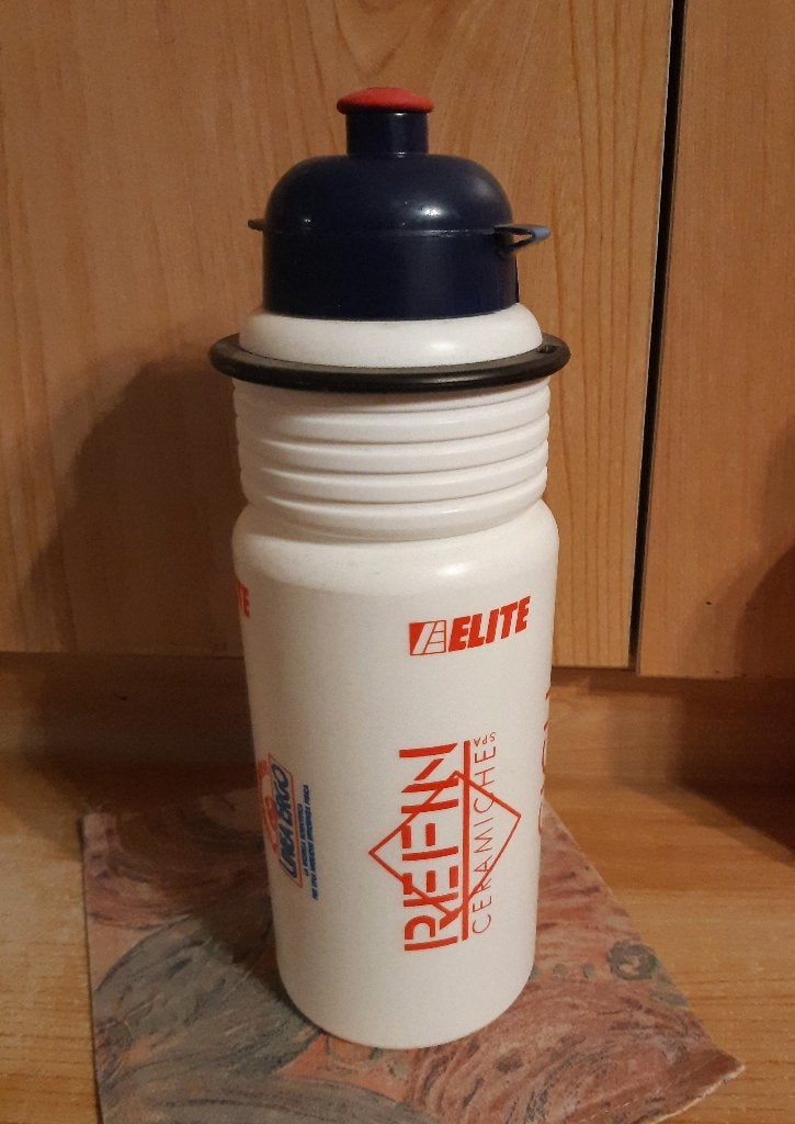 WIELRENNEN CYCLSME DRINKBUS BIDON TEAM REFIN, Ophalen of Verzenden