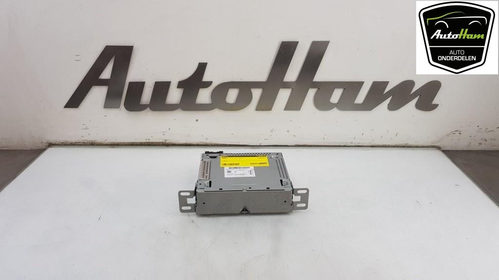 RADIO Renault Clio IV (5R) (01-2012/08-2021) (|281152239R|), Auto-onderdelen, Gebruikt, Renault