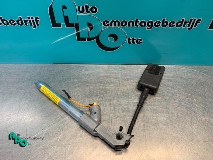 Tendeur de ceinture gauche d'un Citroen C4 Grand Picasso (C4, -, 3 mois de garantie, Utilisé, -