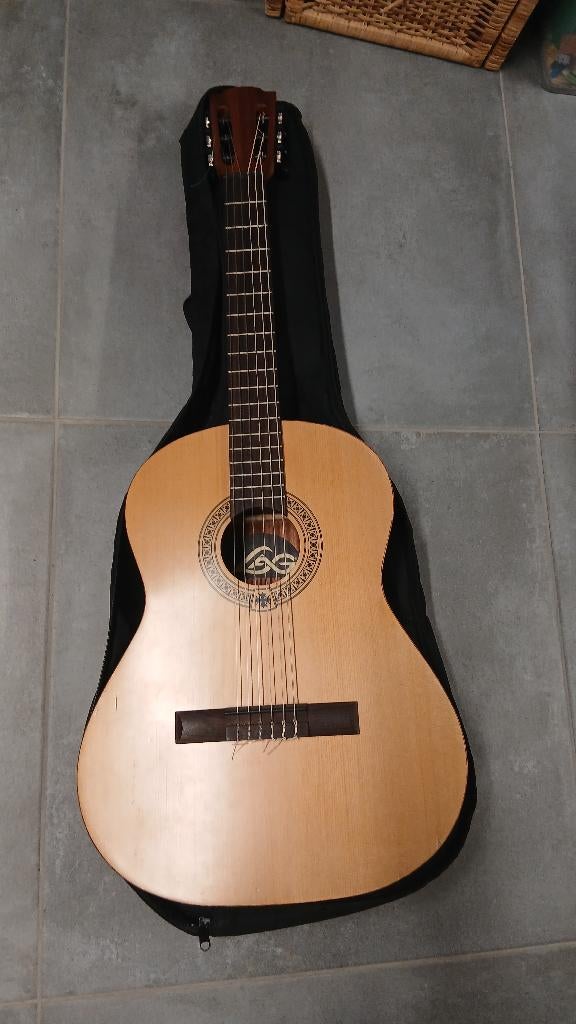 Guitare acoustique Occitania OC44-3, Musique & Instruments, Instruments à corde | Guitares | Acoustiques, Enlèvement, Comme neuf